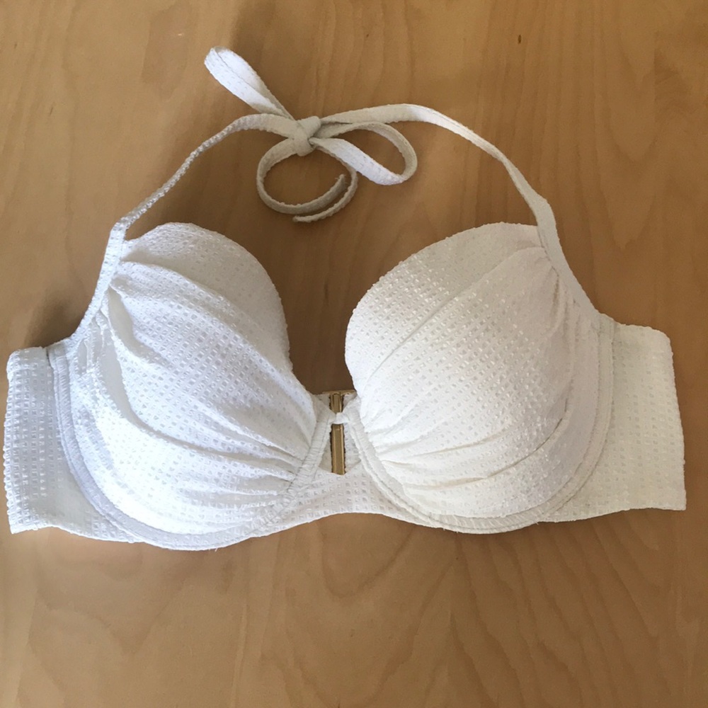 Victoria’s Secret bikini top